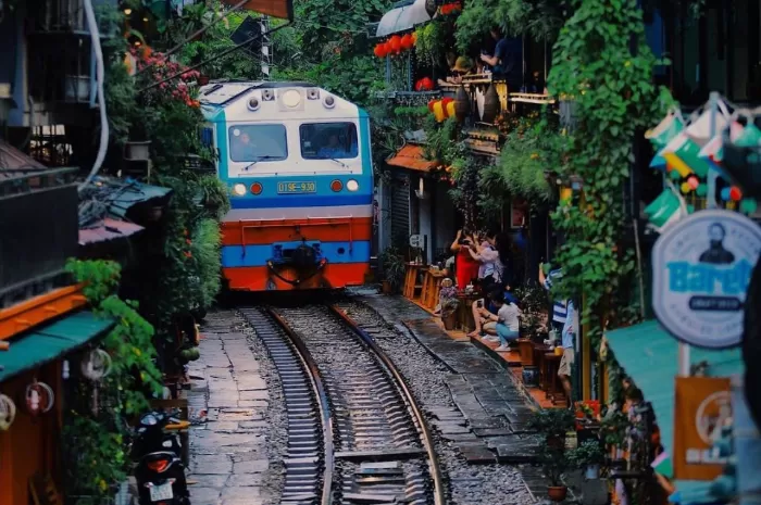 Hanoi Train Street